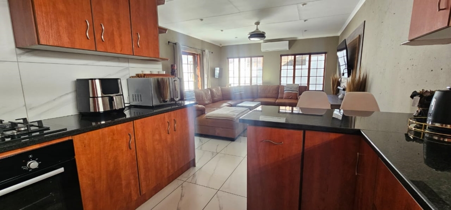 To Let 3 Bedroom Property for Rent in Safari Gardens North West